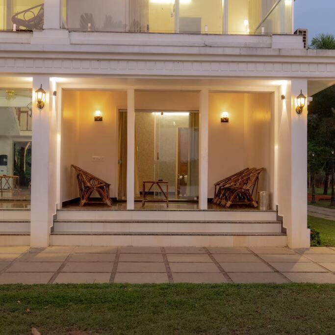 Riveria Portico - River Side 6 Bedroom Private Pool Bungalow North Paravur エクステリア 写真